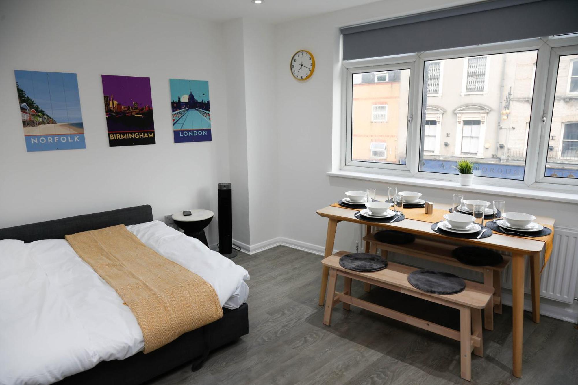 New Luxury Apartments In Central London Next To Shops, Cafes, Bars & Metro Exterior photo